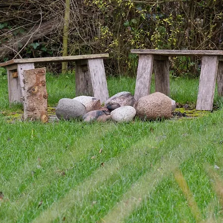 Scenic Summer House With Space For The Family 펜션 오더