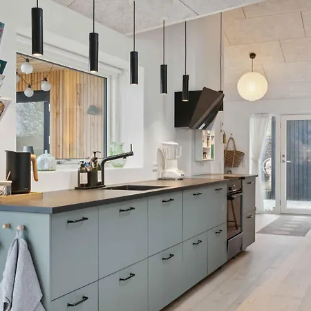 Scenic Summer House With Space For The Family Сasa de vacaciones *