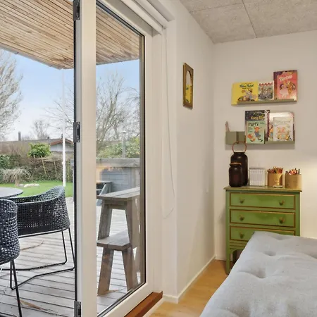 Scenic Summer House With Space For The Family