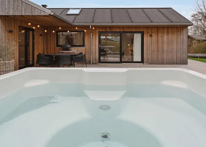Scenic Summer House With Space For The Family *